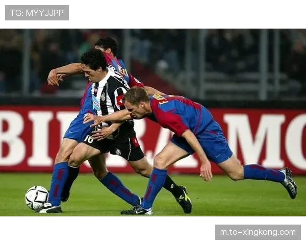 本菲卡狂胜阿罗卡五球 展现强大实力 本菲卡狂胜阿罗卡五球 展现强大实力